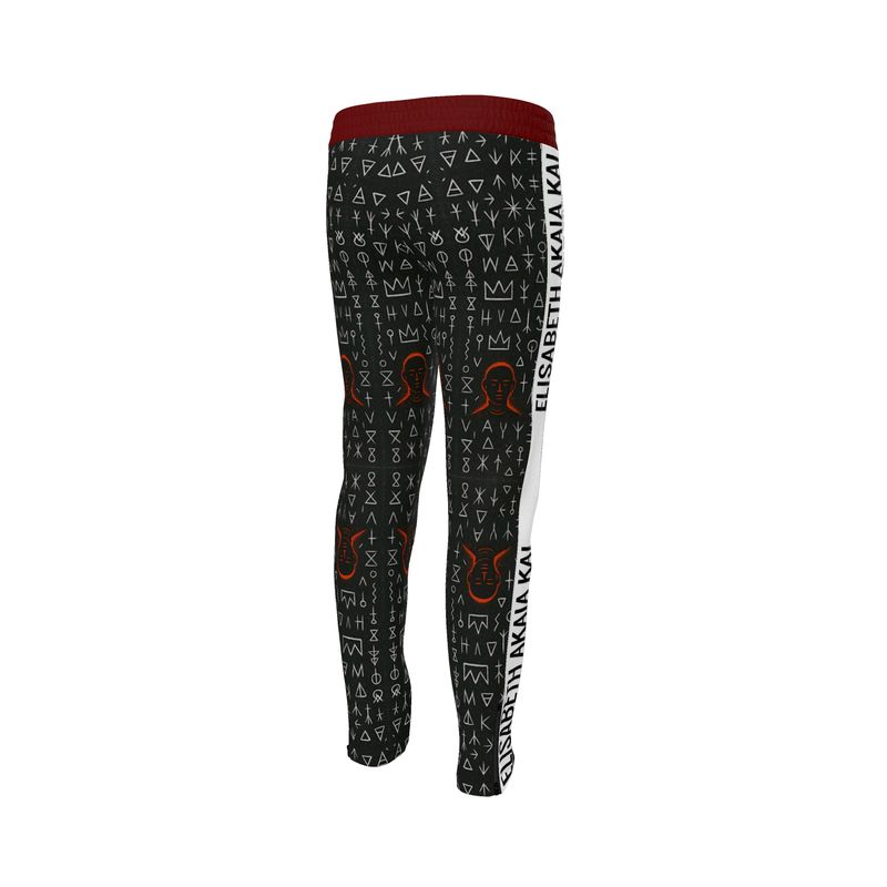 Pantalon Boma, imprimé exclusif et symboles culturels. Une pièce d’exception qui unit streetwear et luxe artistique.