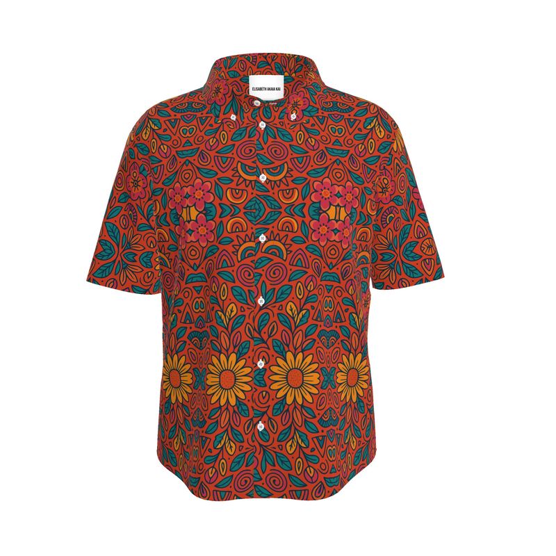 Chemise Solstice en Fleurs à manches courtes, imprimé floral rouge, orange et vert en all-over, col boutonné et boutons en nacre blanche – vue avant.