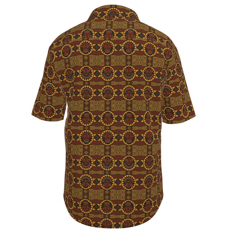 Chemise africaine en rendu 3D, imprimé solaire et géométrique respecté, vue arrière sur fond neutre.