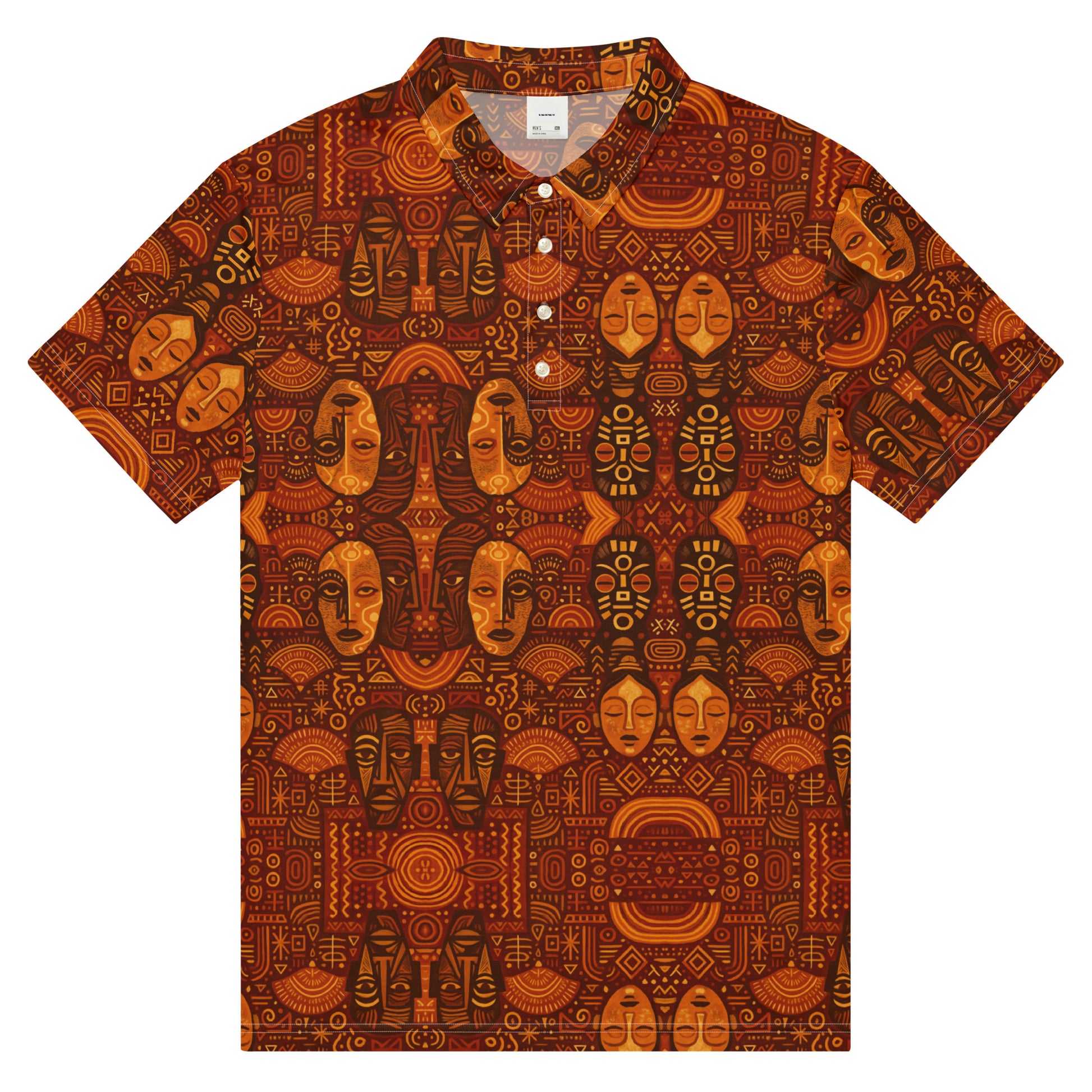 Polo Ndaïa à plat, vue avant, imprimé solaire et multiculturel aux masques africains et symboles géométriques, pièce artistique et élégante.