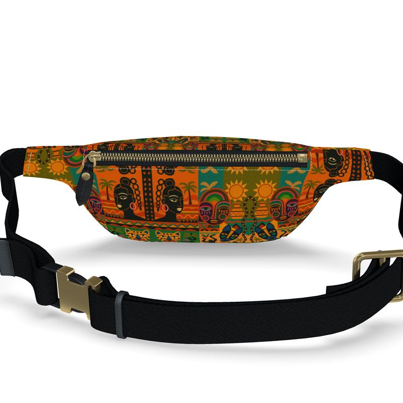 Vue arrière du sac banane Nzinga, mettant en valeur les imprimés afro solaires, la sangle noire ajustable et la fermeture éclair métallique dorée.