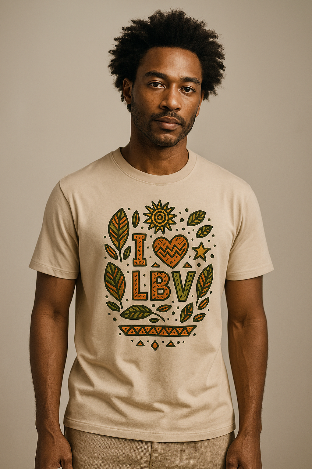 T-shirt beige sable en coton bio avec imprimé “I ❤ LBV” et inspiration nature gabonaise – feuilles badamier.