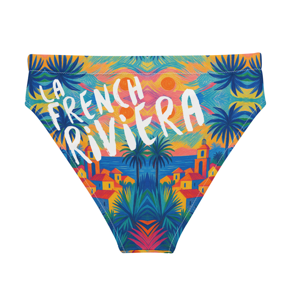 Vue arriere et de dos d’un bas de bikini taille haute éco-responsable au motif tropical coloré (palmiers et maisons côtières), finition double couche et coutures zig-zag.