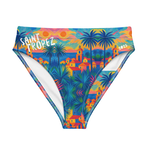 Vue de face et de dos d’un bas de bikini taille haute éco-responsable au motif tropical coloré (palmiers et maisons côtières), finition double couche et coutures zig-zag.
