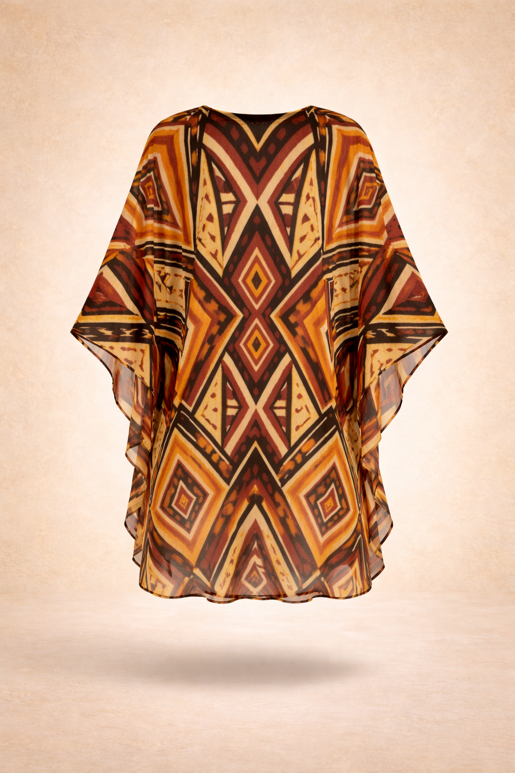 Vue arrière du caftan court NYARA mettant en valeur son tombé naturel et la continuité parfaite du motif textile.