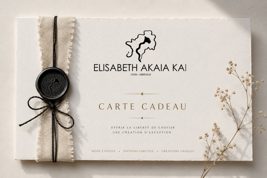 Offrez une Carte Cadeau ÉLISABETH AKAÏA KAÏ et laissez vos proches choisir une création unique de prêt-à-porter, un maillot de bain ou une pièce sur mesure fabriquée à la demande.