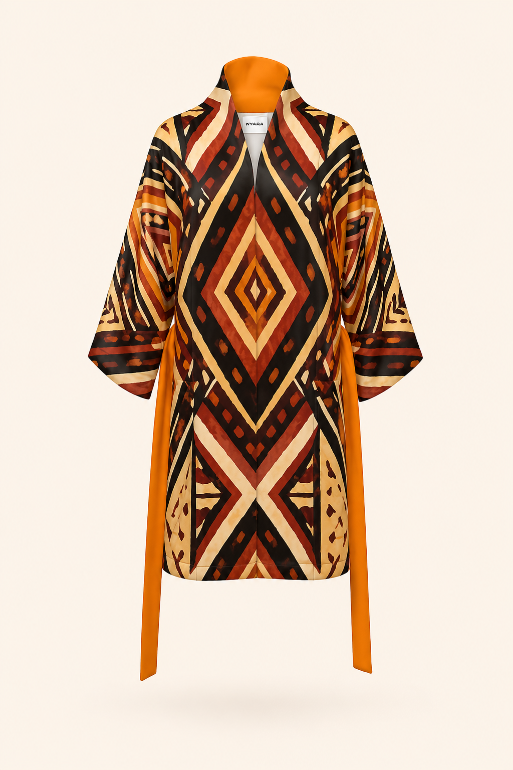 Vue face du kimono Nyara longueur genou avec ceinture, manches larges et imprimé géométrique exclusif Elisabeth Akaia Kai.