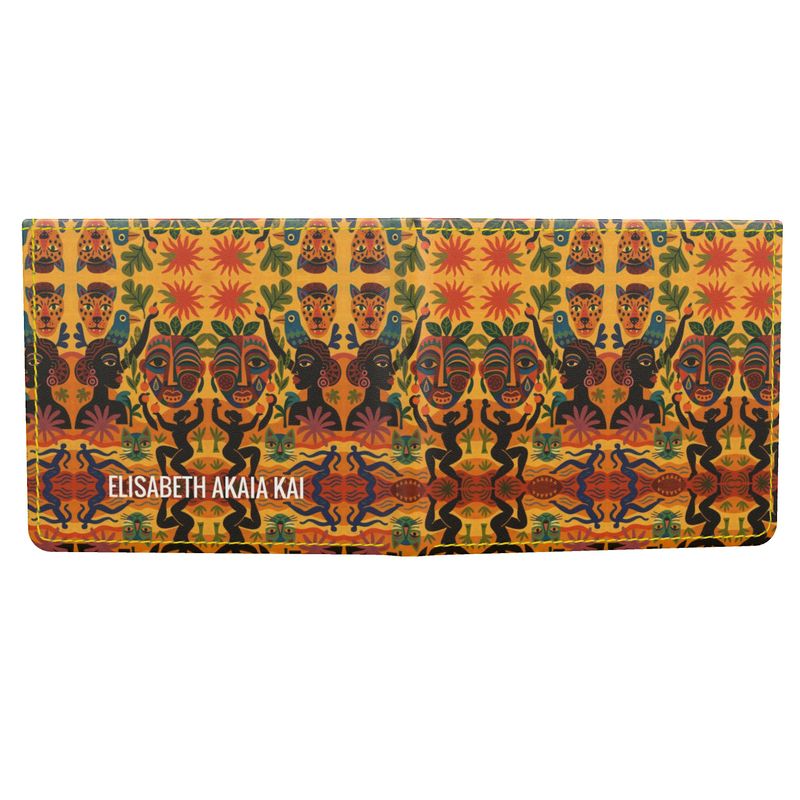 Portefeuille de créateur pour homme Tanéa signé Élisabeth Akaïa Kaï, présenté plié, avec imprimé artistique solaire multicolore inspiré de la mode afro luxe et du Gabon luxe.