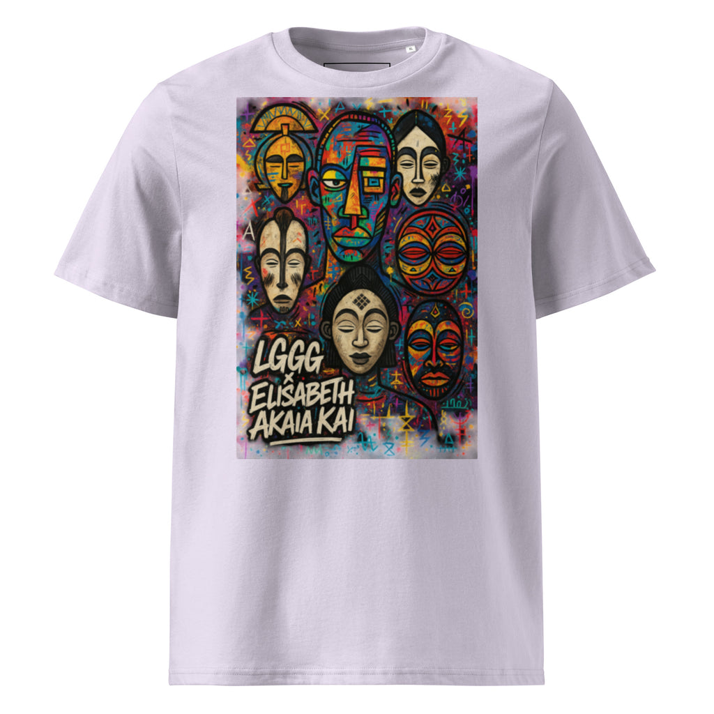 Version lavande du t-shirt MEBOKO, une rencontre entre art africain contemporain, élégance moderne et mode responsable.
