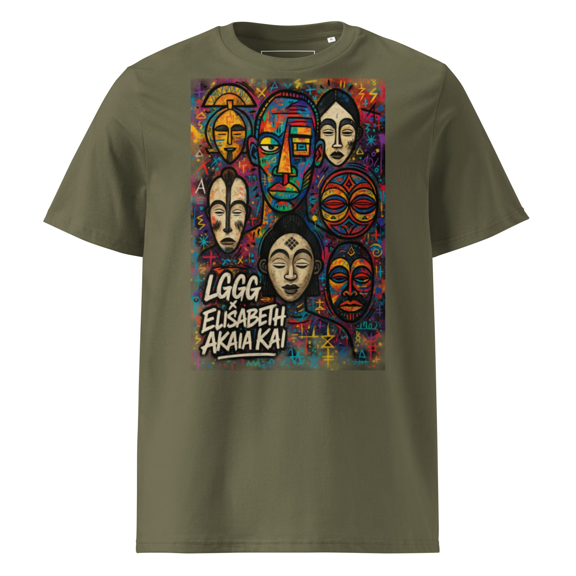 Inspiré des couleurs de la nature, le t-shirt MEBOKO Vert Olive met en scène une œuvre textile vibrante célébrant mémoire, transmission et identité.