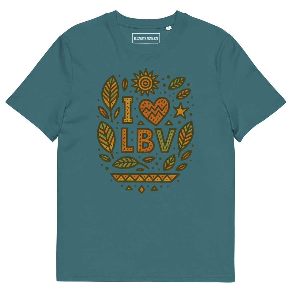 T-shirt bleu pétrole en coton bio avec imprimé “I ❤ LBV” et feuilles stylisées de badamier – mode afro chic.