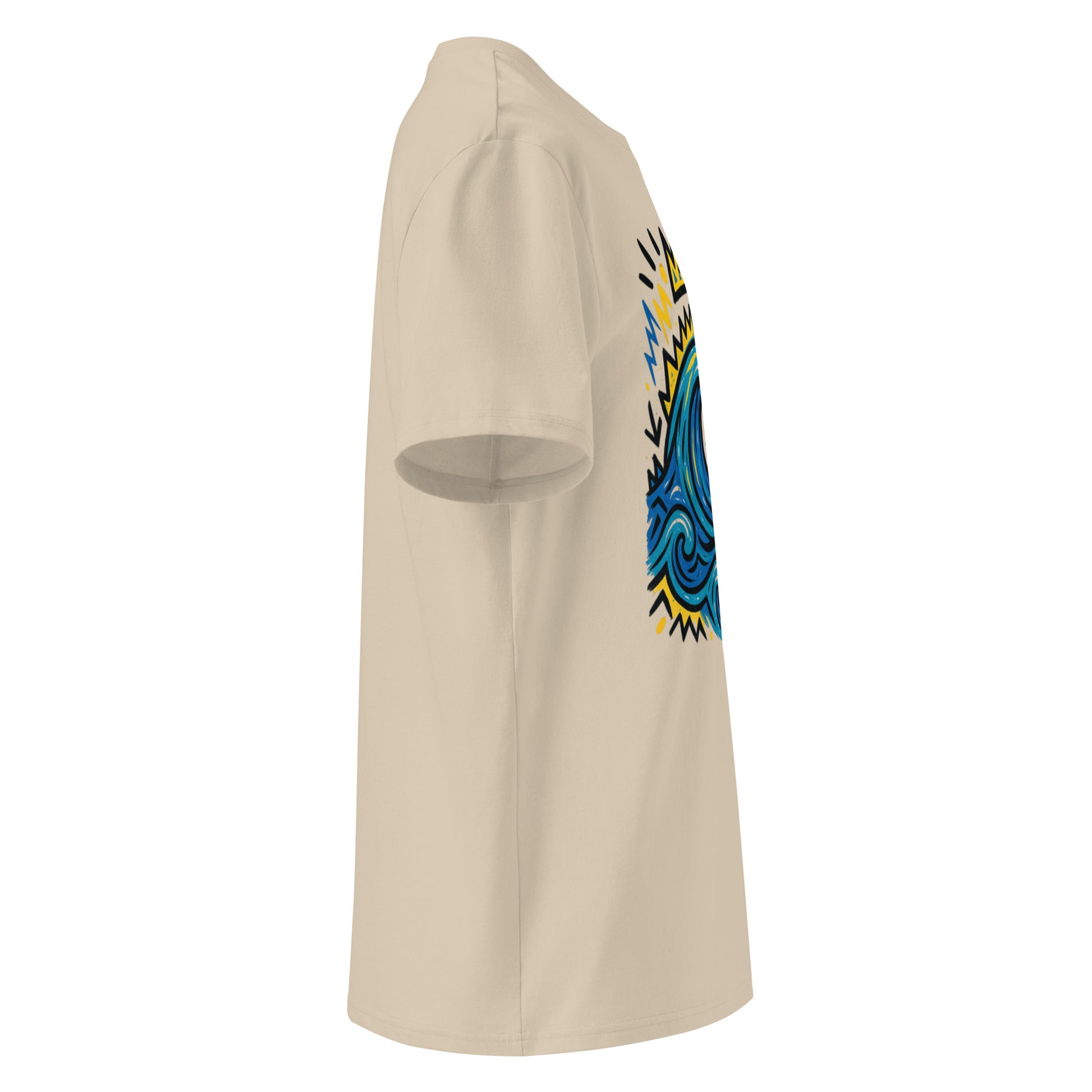T-shirt Ondja beige sable unisexe coton bio certifié, imprimé artistique vague bleue et symboles graphiques, slow fashion afro luxe