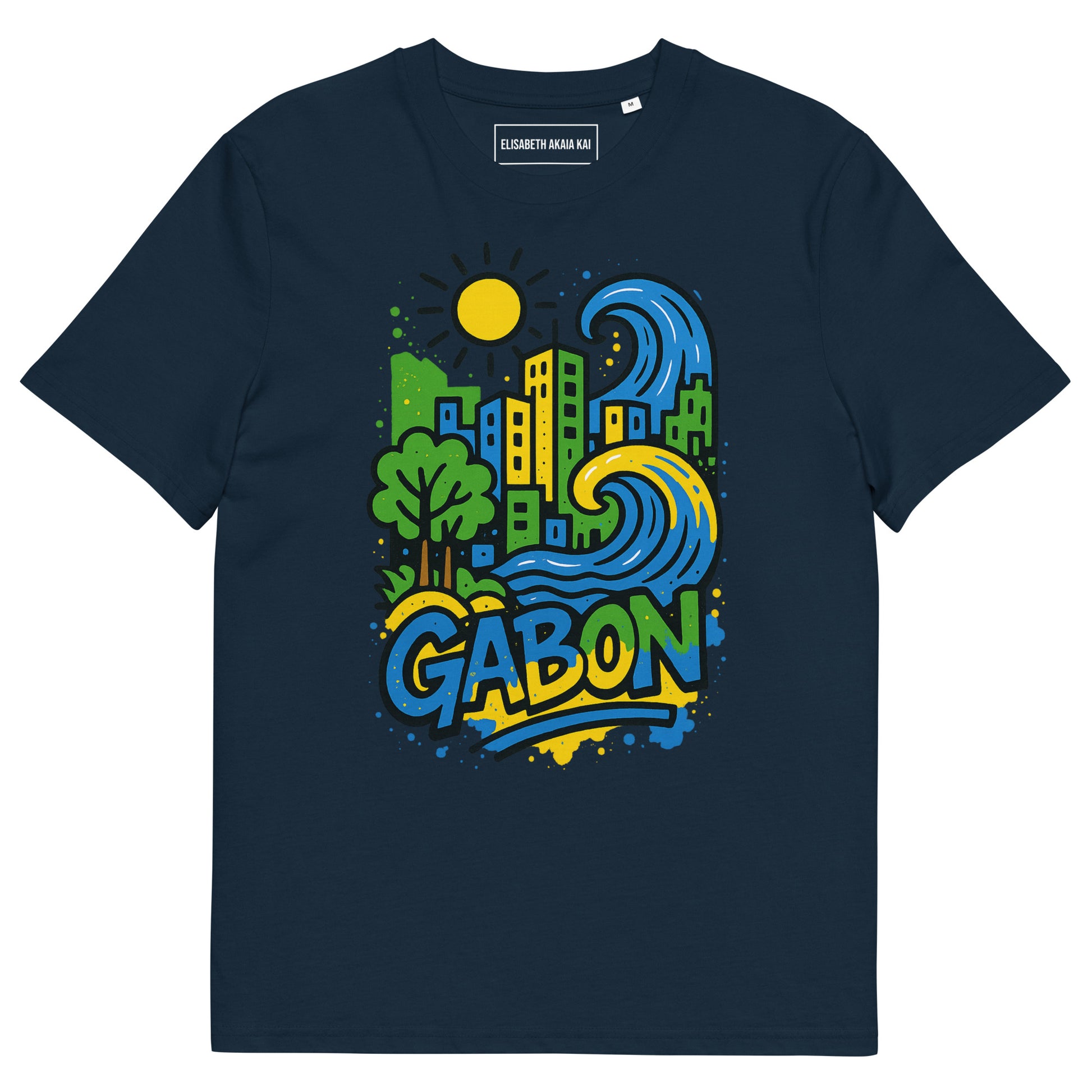 T-shirt bleu marine Ondya en coton bio certifié, design Gabon coloré avec vague, soleil et ville, mode afro luxe exclusive.