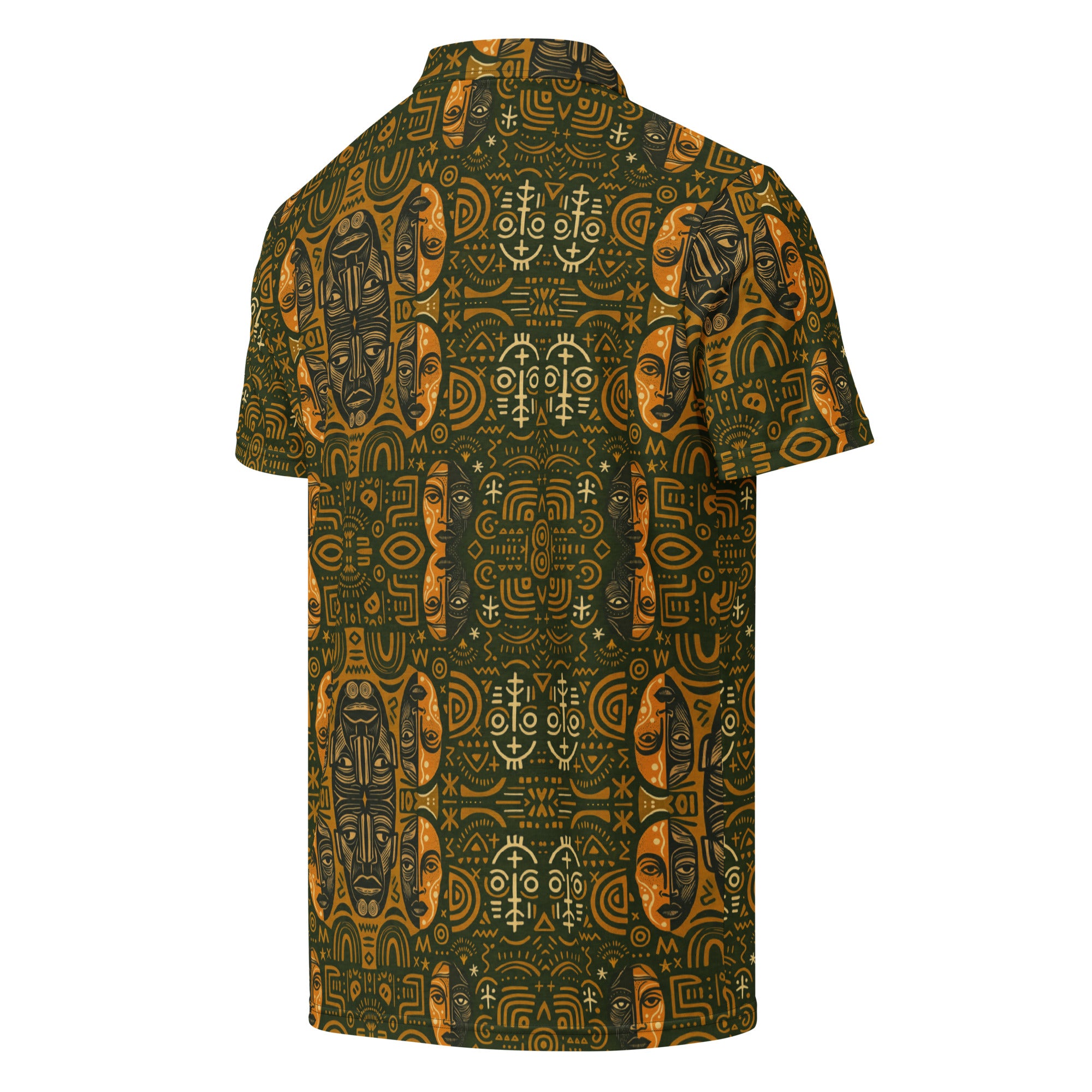 Collection Rituels Solaires. Polo de luxe imprimé all-over avec motifs solaires et ethniques en tons or et vert profond, coupe cintrée et élégante.